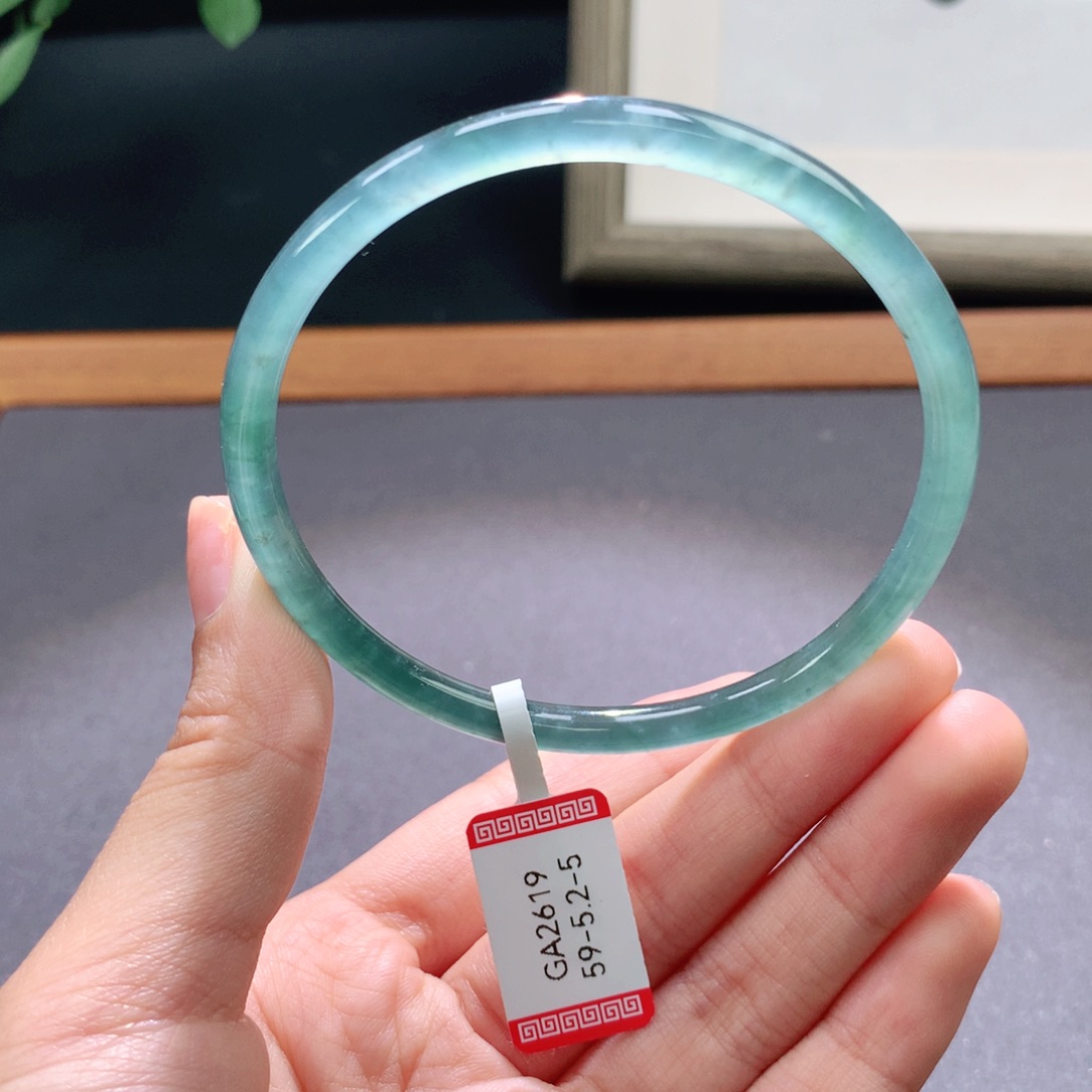 翡翠手镯未镶嵌天然翡翠手镯