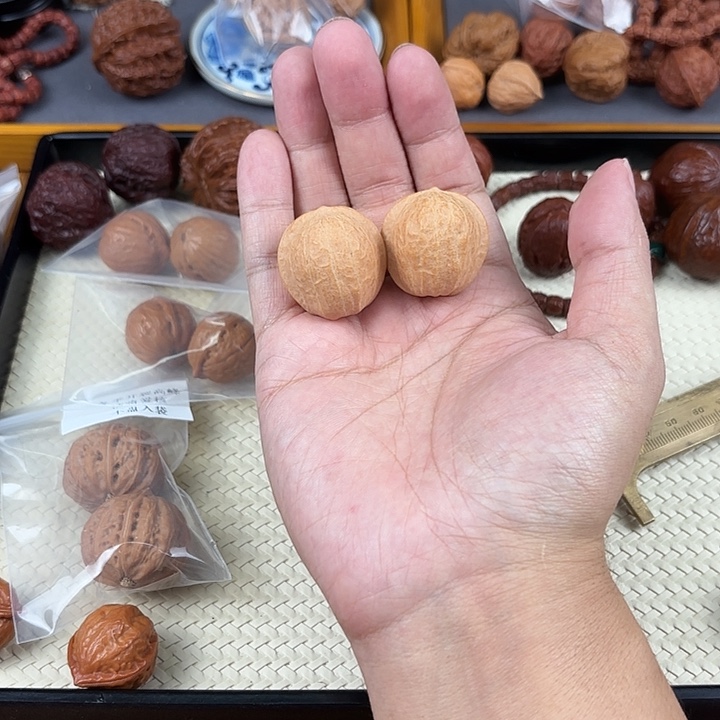 文玩核桃吊坠木鱼元宝