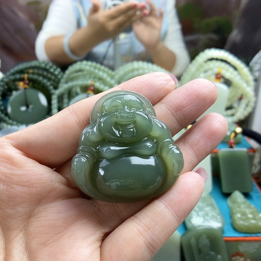 和田玉未镶嵌颈饰