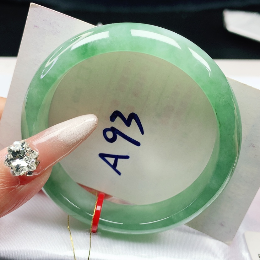 【闪购商品】翡翠手镯未镶嵌55.8圈