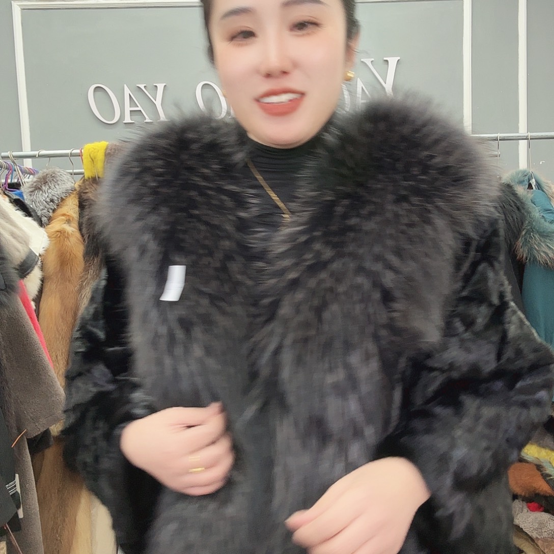 姚小妖家高端皮草