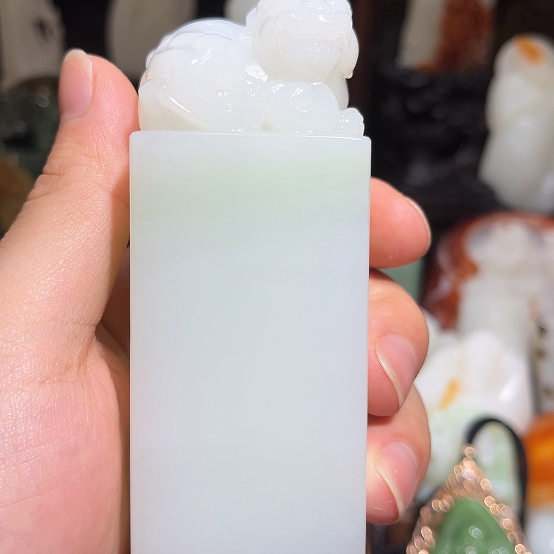 和田玉未镶嵌把件