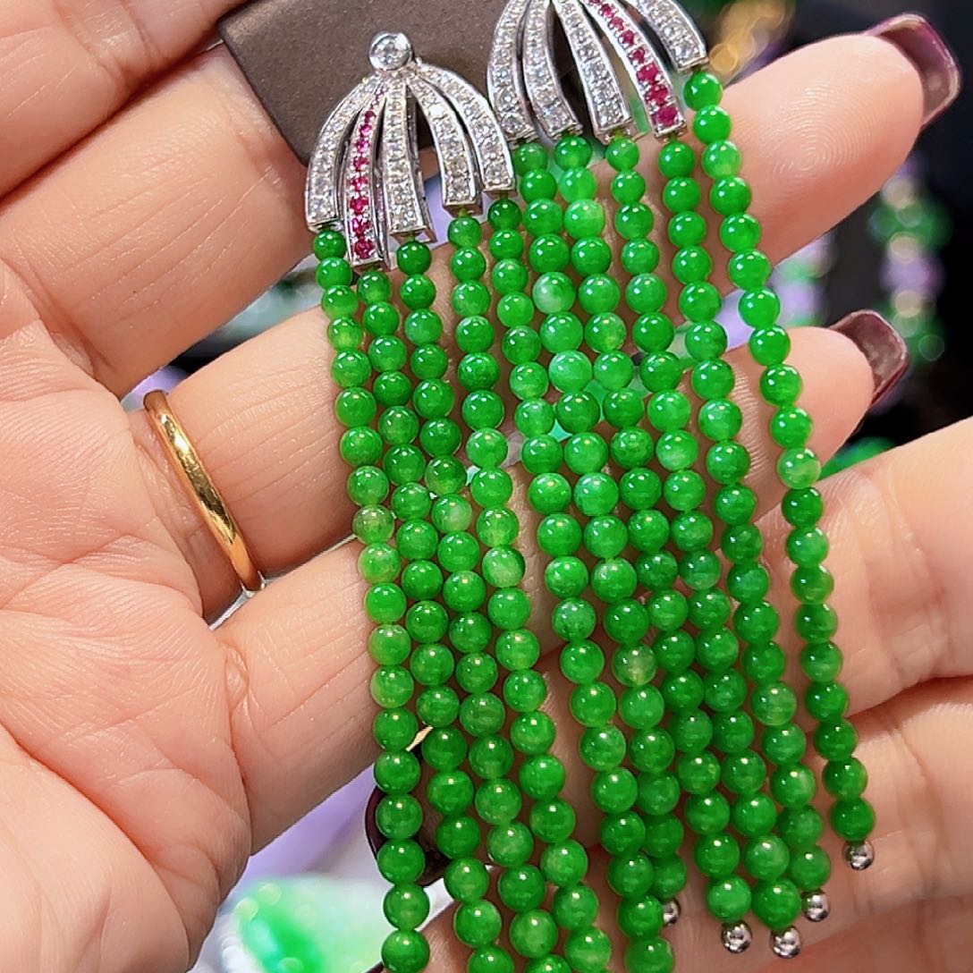 翡翠耳饰18K金镶嵌签收后24小时鉴赏期