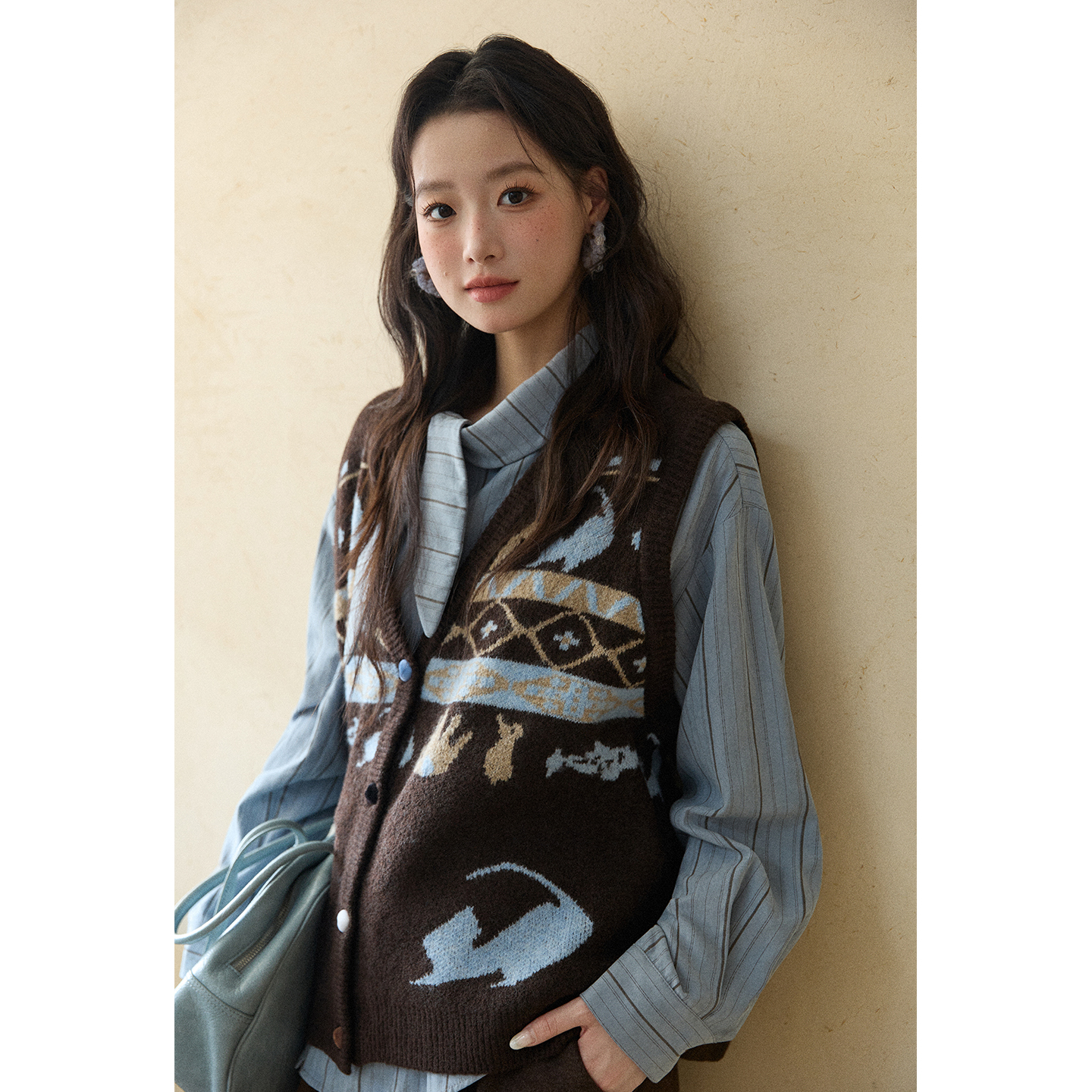 【艾美专属】谜秀动物提花马甲百花绒复古叠穿针织背心MXE90Z2785