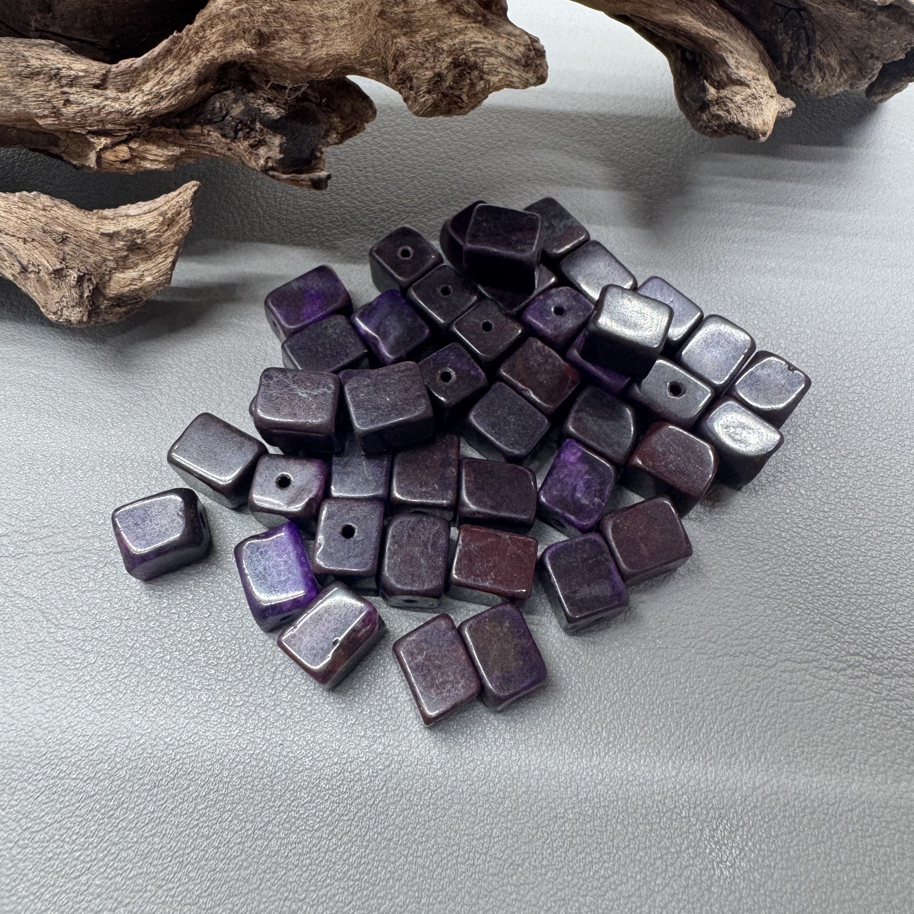 32001100南非老矿铁皮丝绒单珠（多样性发其一）