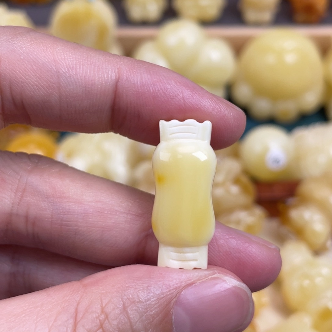 未镶嵌琥珀裸石蜜蜡