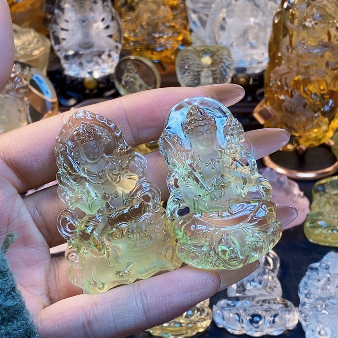 水晶颈饰未镶嵌?****吊坠