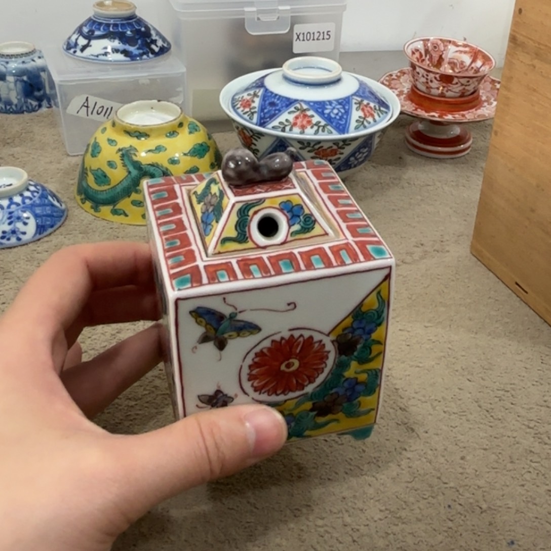 瓷片非常好看漂亮的物品 