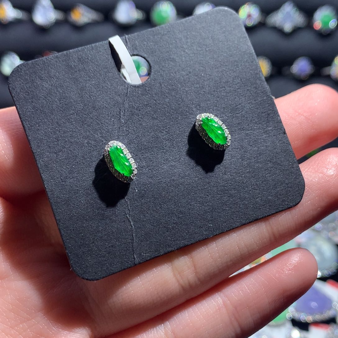 翡翠耳饰18K金镶嵌天然翡翠