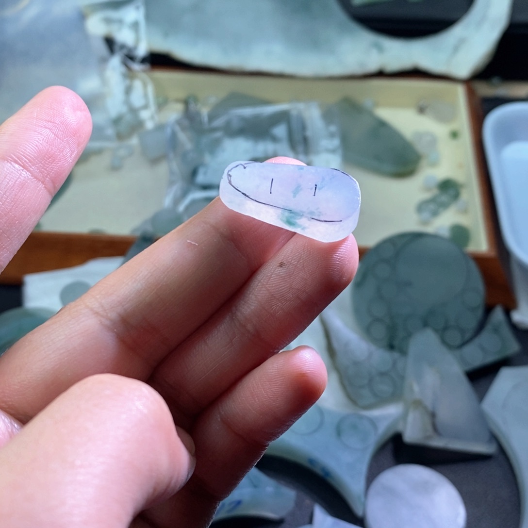 翡翠未镶嵌颈饰定制