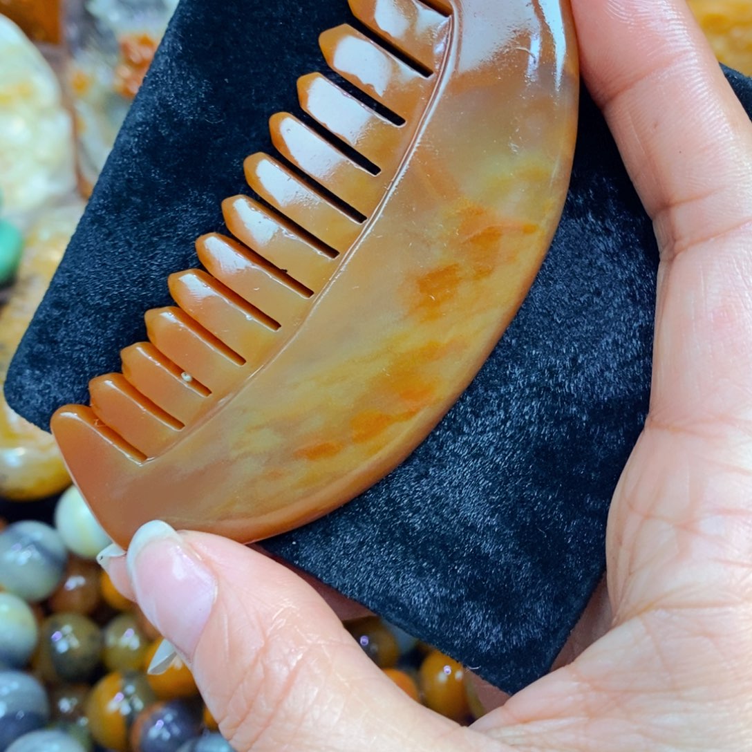 未镶嵌石英质玉（黄龙玉）吊坠(不含链)