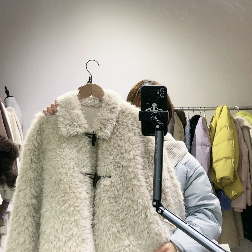 【闪购商品】灰色毛毛