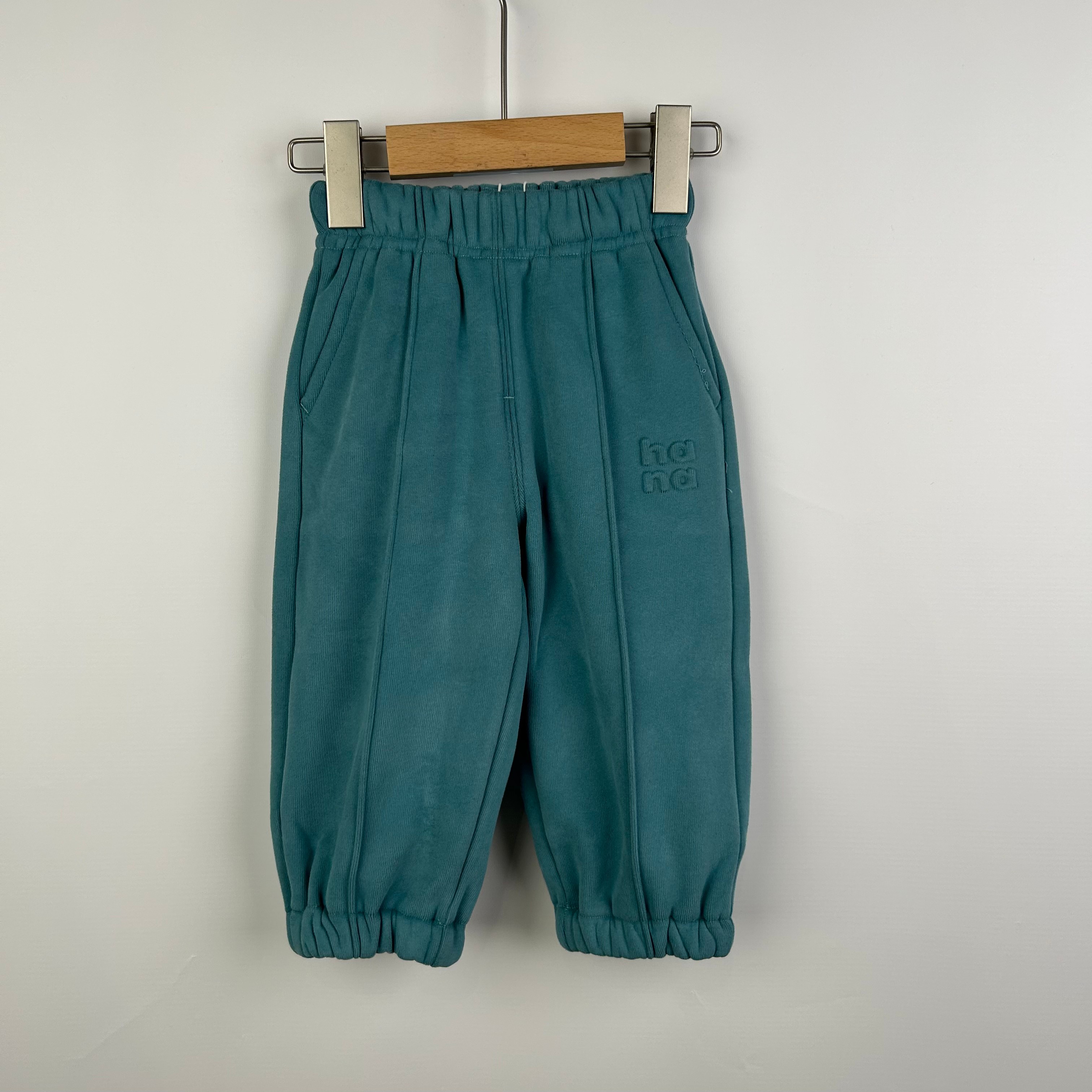 儿童潮范束脚裤 字母压纹设计 宝宝可爱裤装 0189