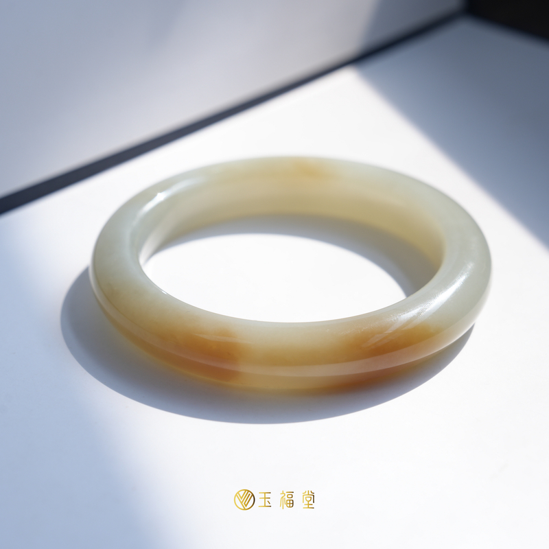 玉福堂 | 和田玉新疆且末糖白玉手镯 | 大圈58.5mm