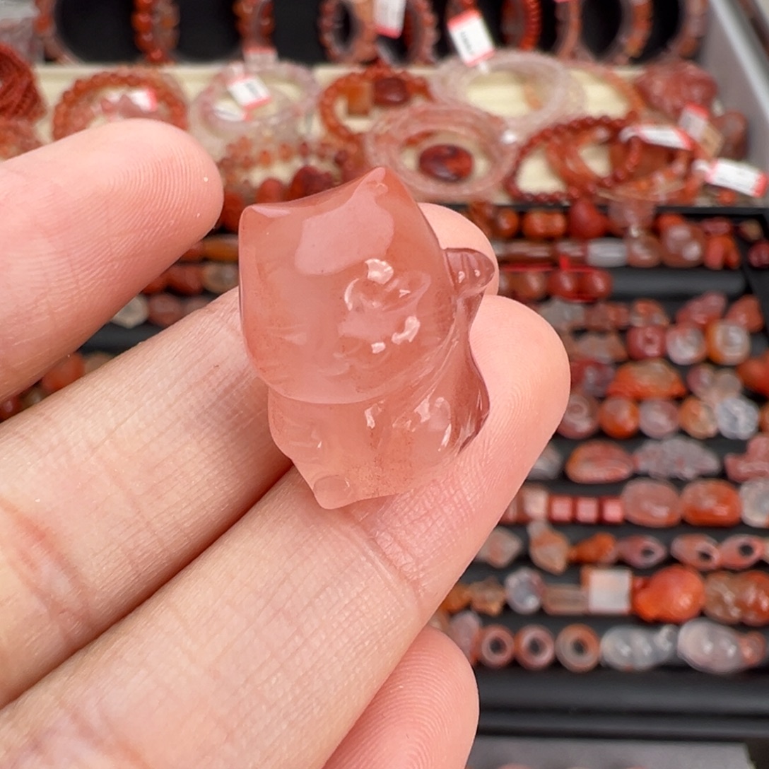 南红玛瑙未镶嵌颈饰招财猫