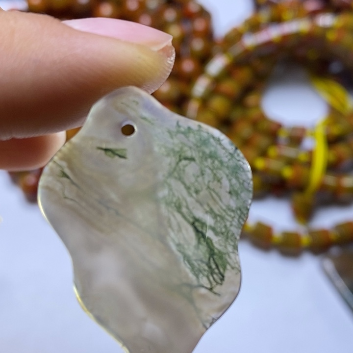 玛瑙/玉髓颈饰未镶嵌