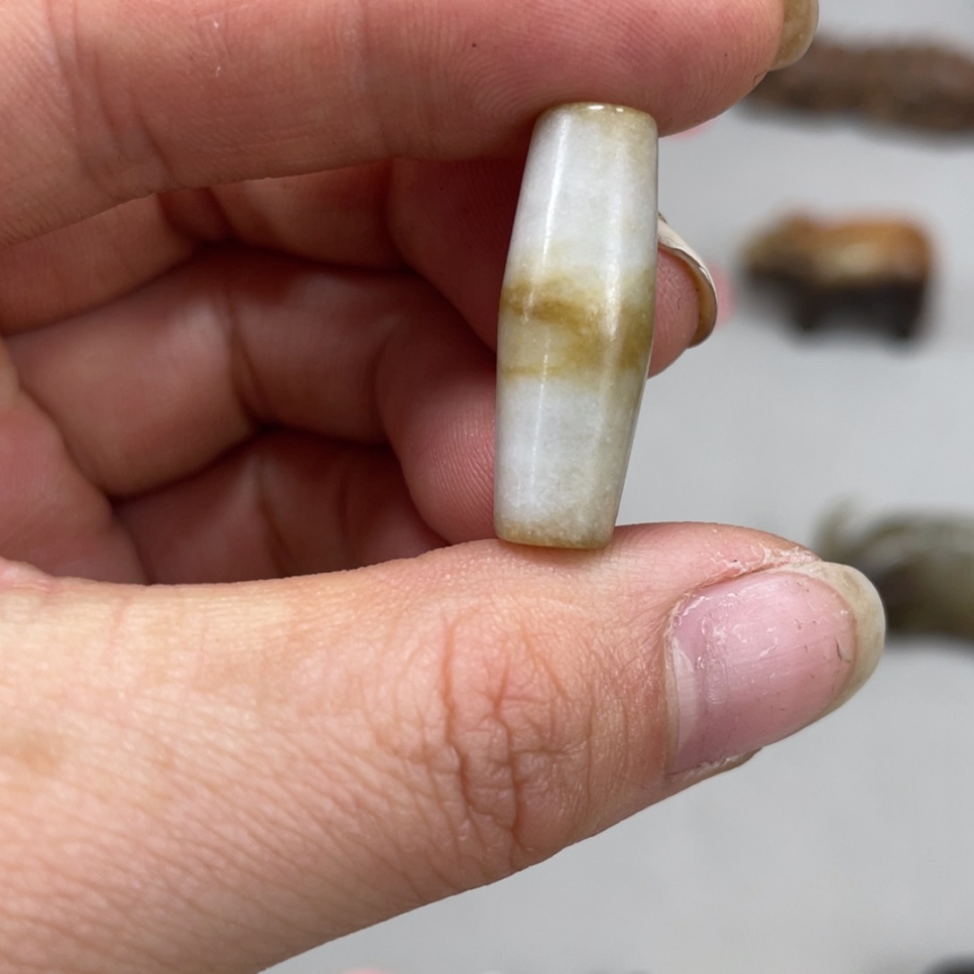 和田玉（糖玉）颈饰未镶嵌