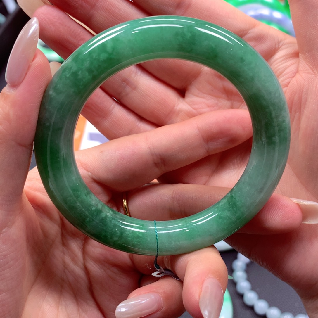未镶嵌手镯翡翠翡翠