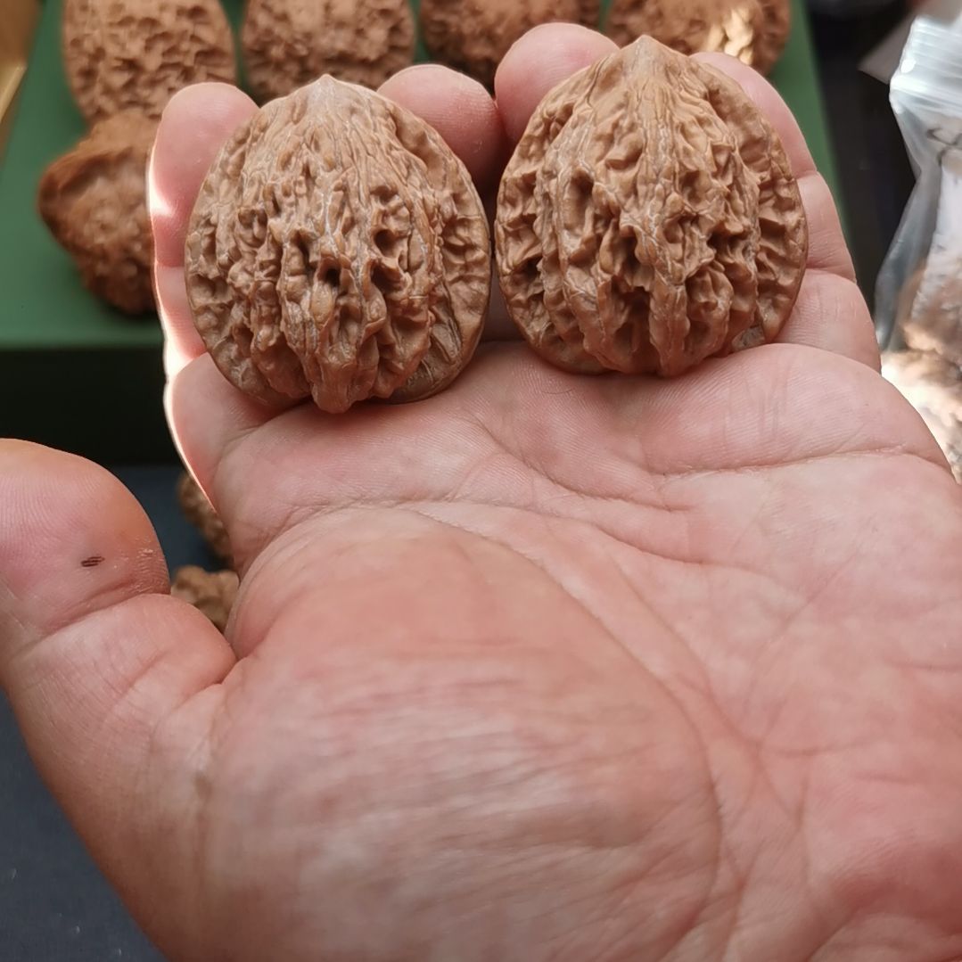 文玩核桃吊坠堂上虎头