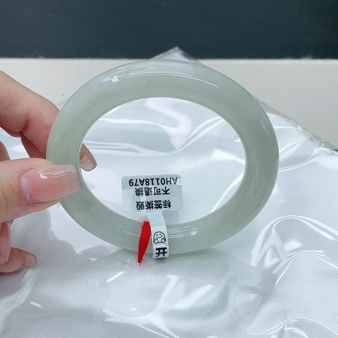 翡翠手镯未镶嵌圆58.7
