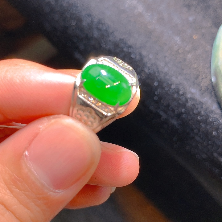 【闪购商品】翡翠颈饰银S925镶嵌翡翠