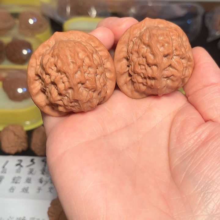 文玩核桃吊坠4.08尺瓷娃娃