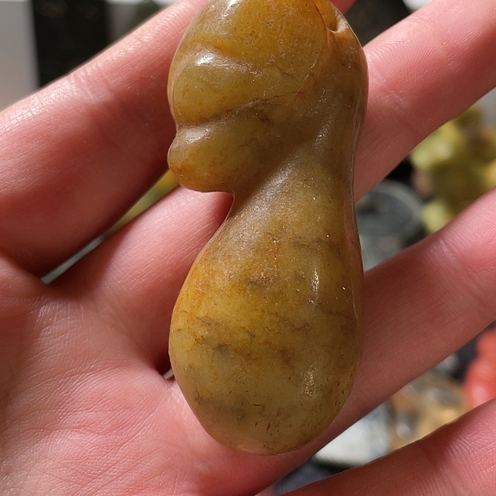 蛇纹石玉未镶嵌挂件