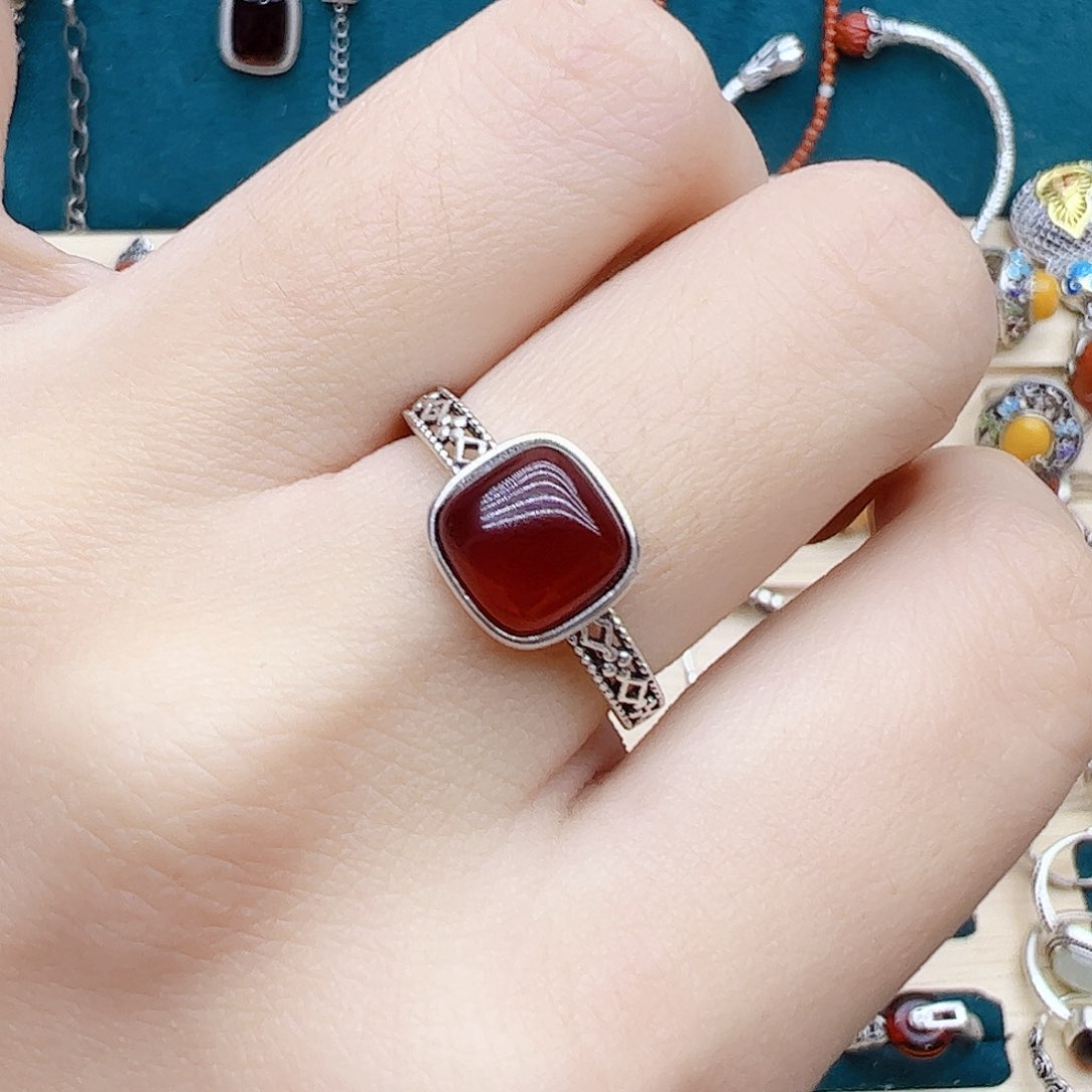 血珀戒指银S925镶嵌天然血珀