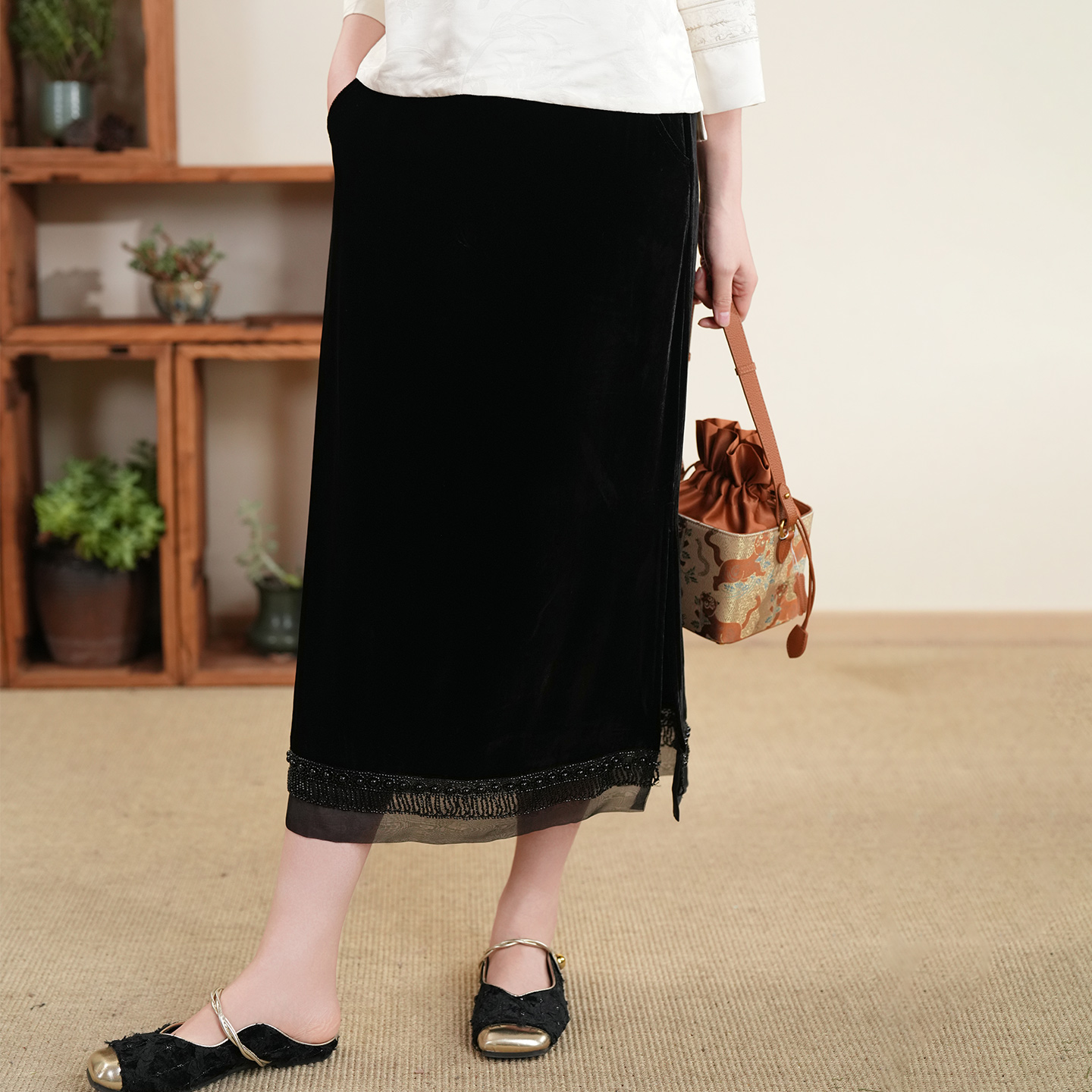 布符新中式「黑桑蚕丝丝绒流苏珠子半裙」2026年春季女半身裙NCBQ5