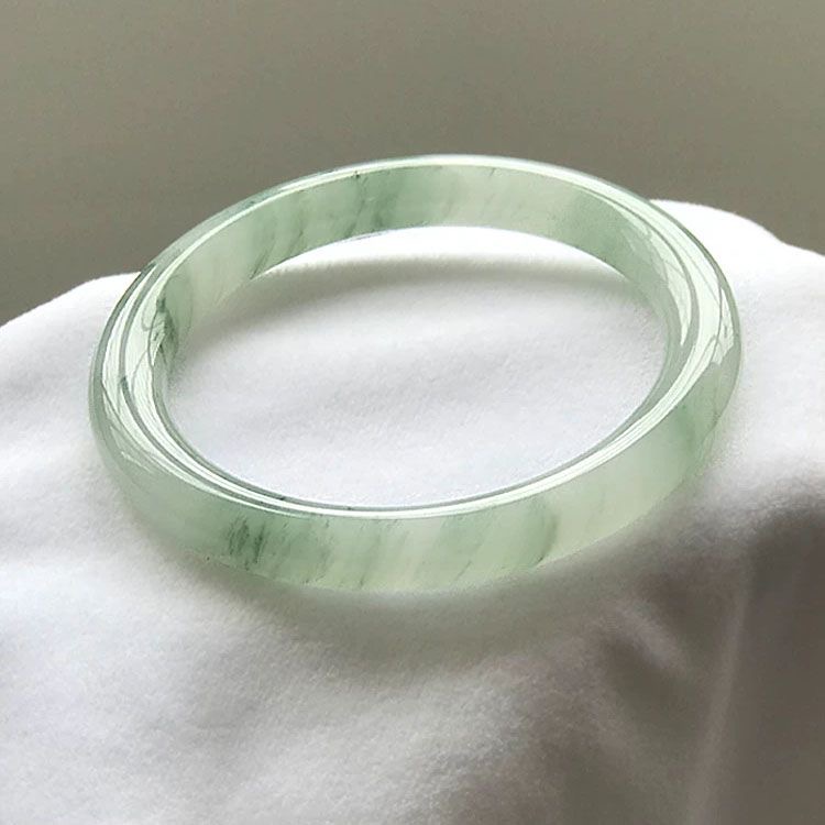 新疆天然天山翠冰飘花手镯157