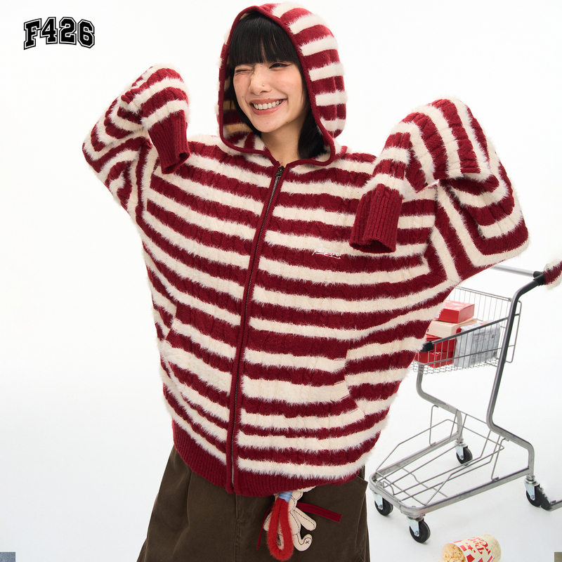 F426国潮牌秋季新款宽松休闲连帽绞花仿貂撞色条纹开衫毛衣7028