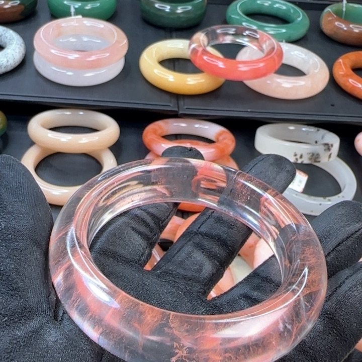 石英质玉手镯未镶嵌兰*