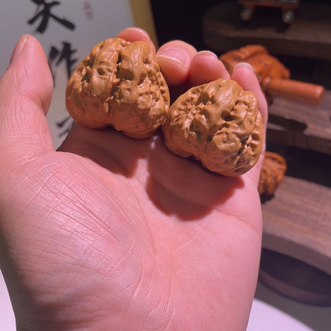 h***o文玩核桃吊坠蛤蟆