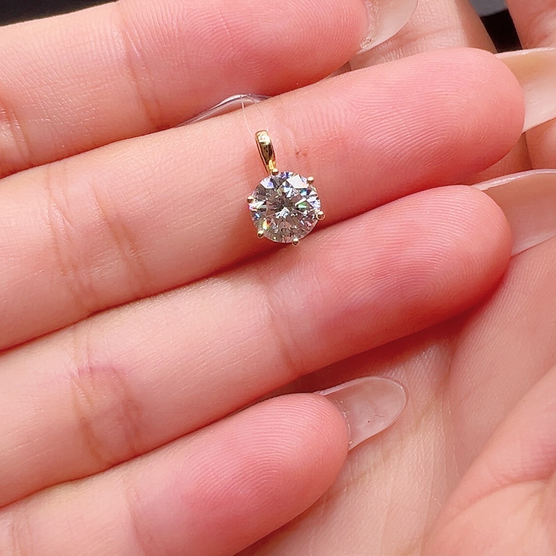 耳饰实验室培育钻石18K金镶嵌