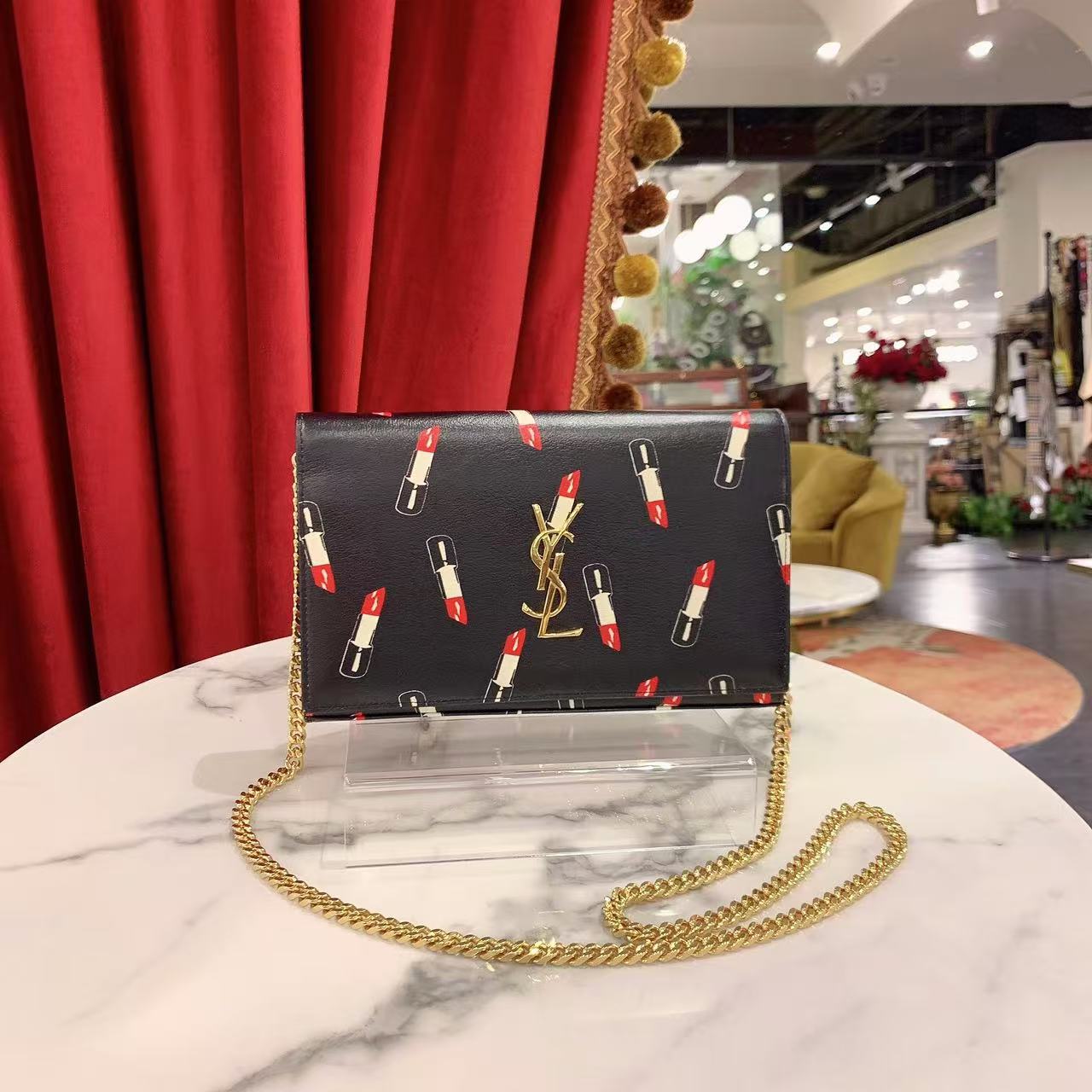 95新 YSL/圣罗兰 GGS萌萌丨信封woc口红图案黑金单肩包 47833840
