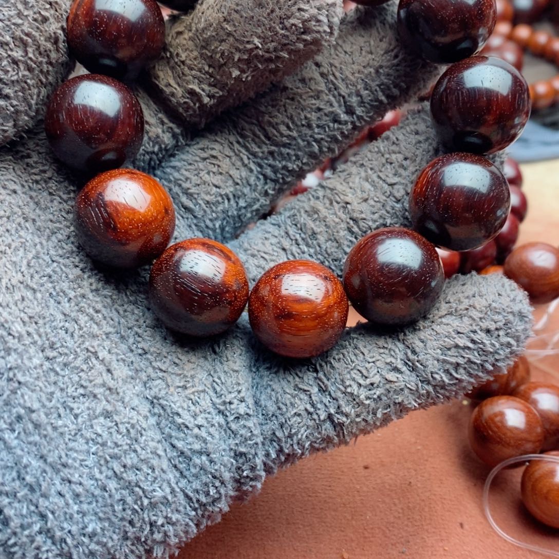 劉***n小叶紫檀手串/手链