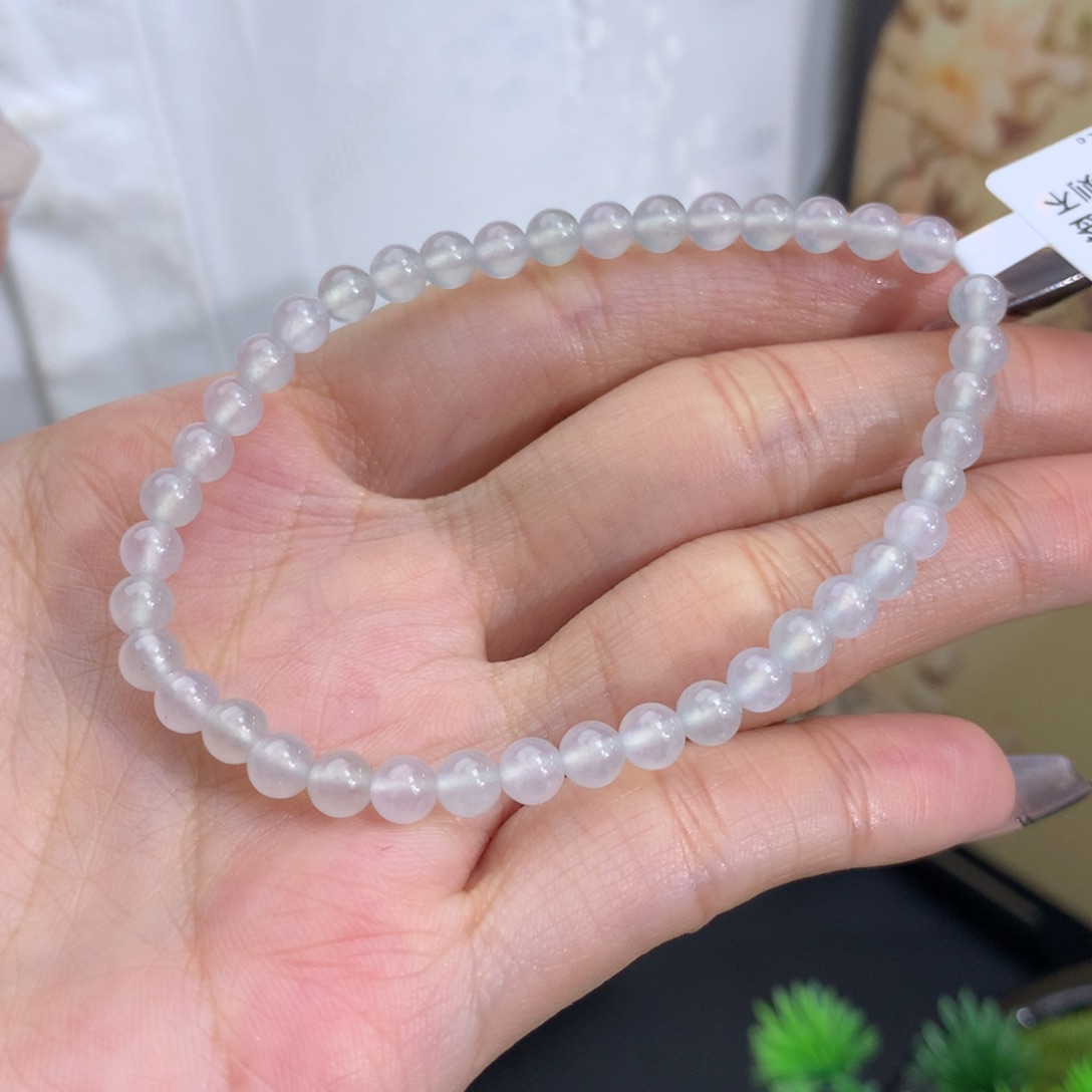 翡翠颈饰未镶嵌卡4.5冰种白冰手串