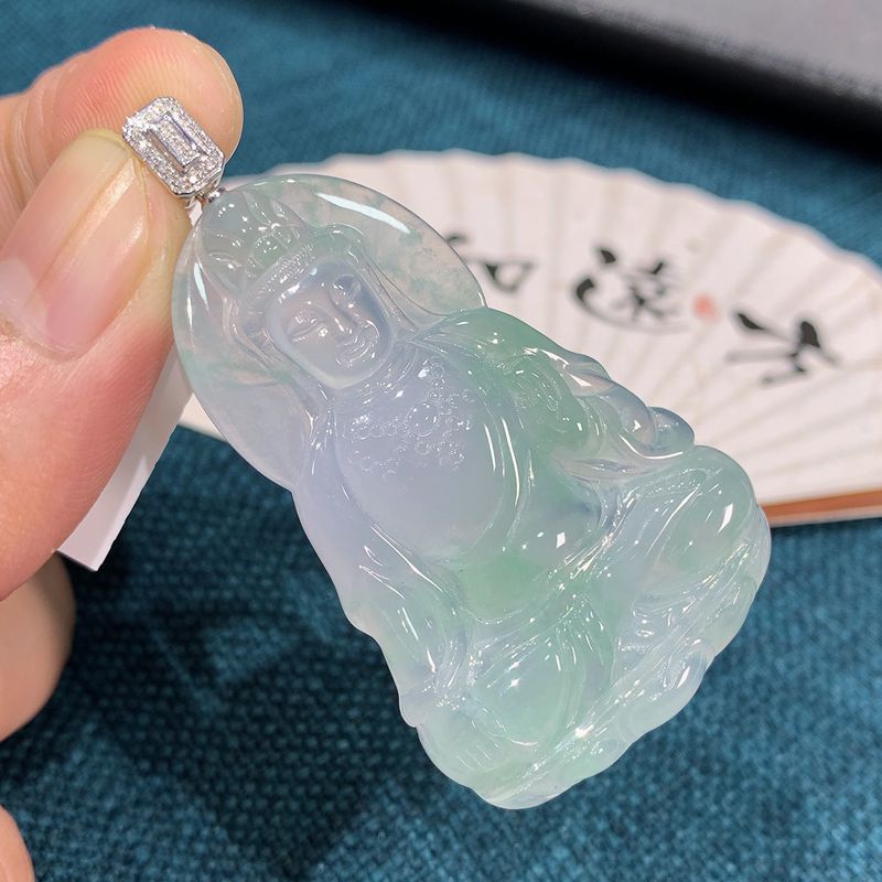 缅甸天然A货翡翠镶嵌18k金冰种飘绿度母观音吊坠59.4x33.3x5.4