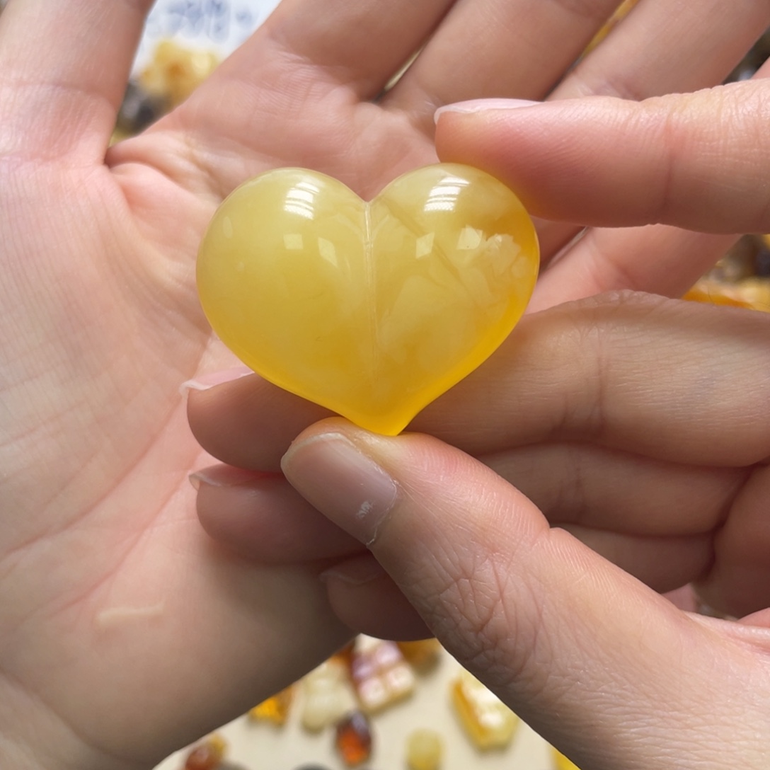 琥珀未镶嵌裸石天然琥珀