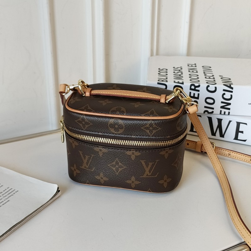 95新 LouisVuitton/路易威登 芯片款老花nice nano化妆包53359