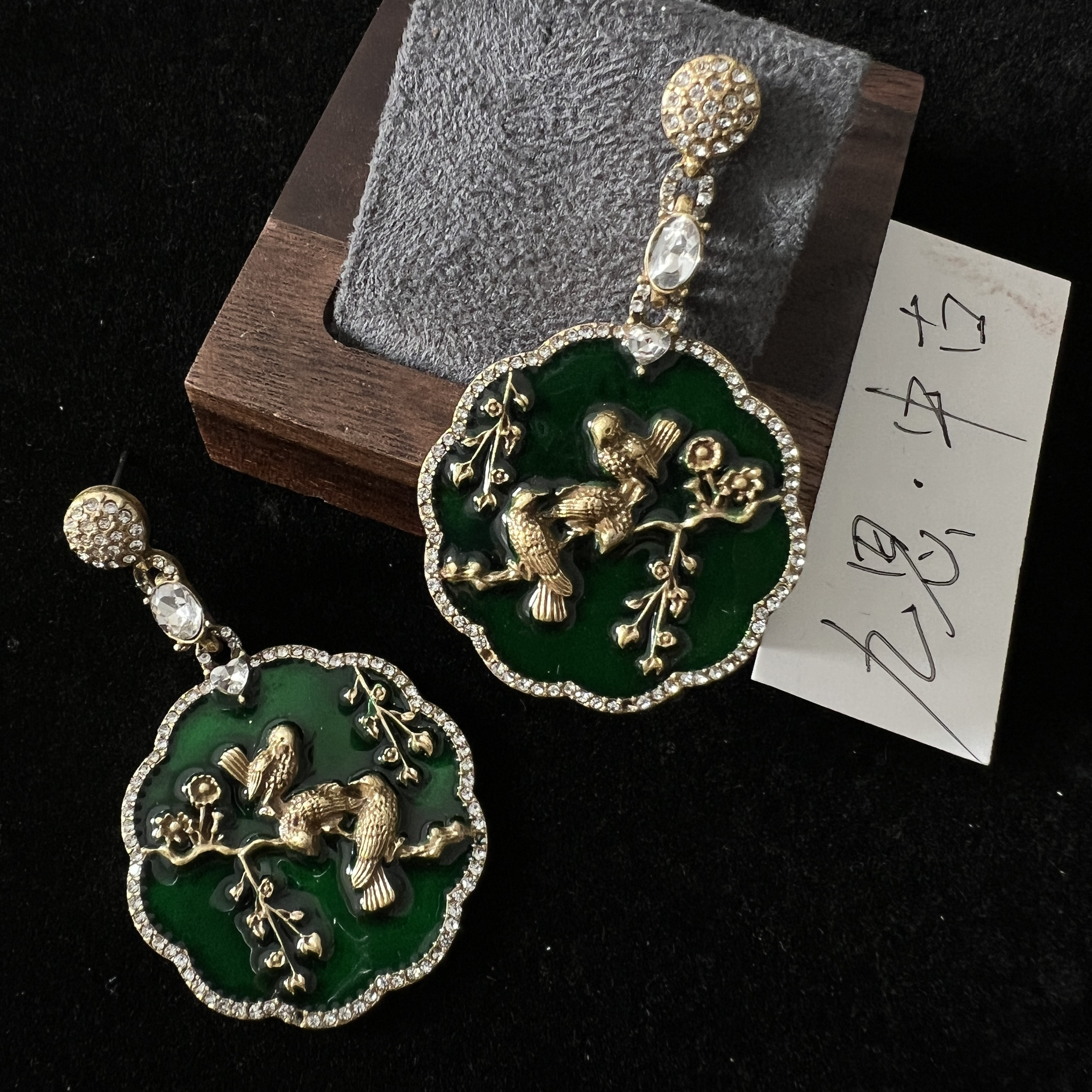 铜合金合成锆石耳饰 铜合金合成锆石耳饰 法式复古风精致喜鹊耳饰