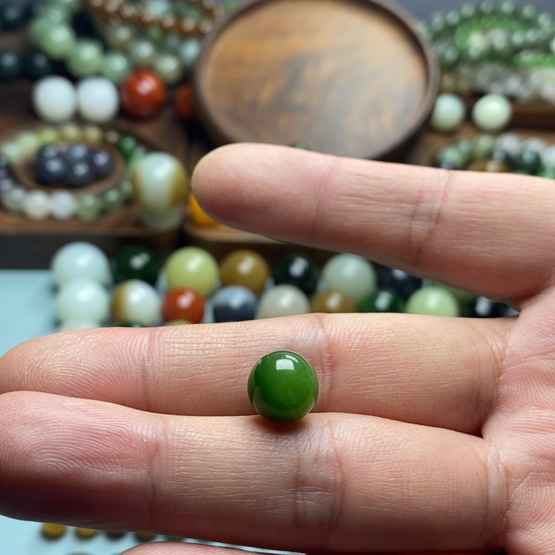 安***^和田玉未镶嵌颈饰卡10碧玉