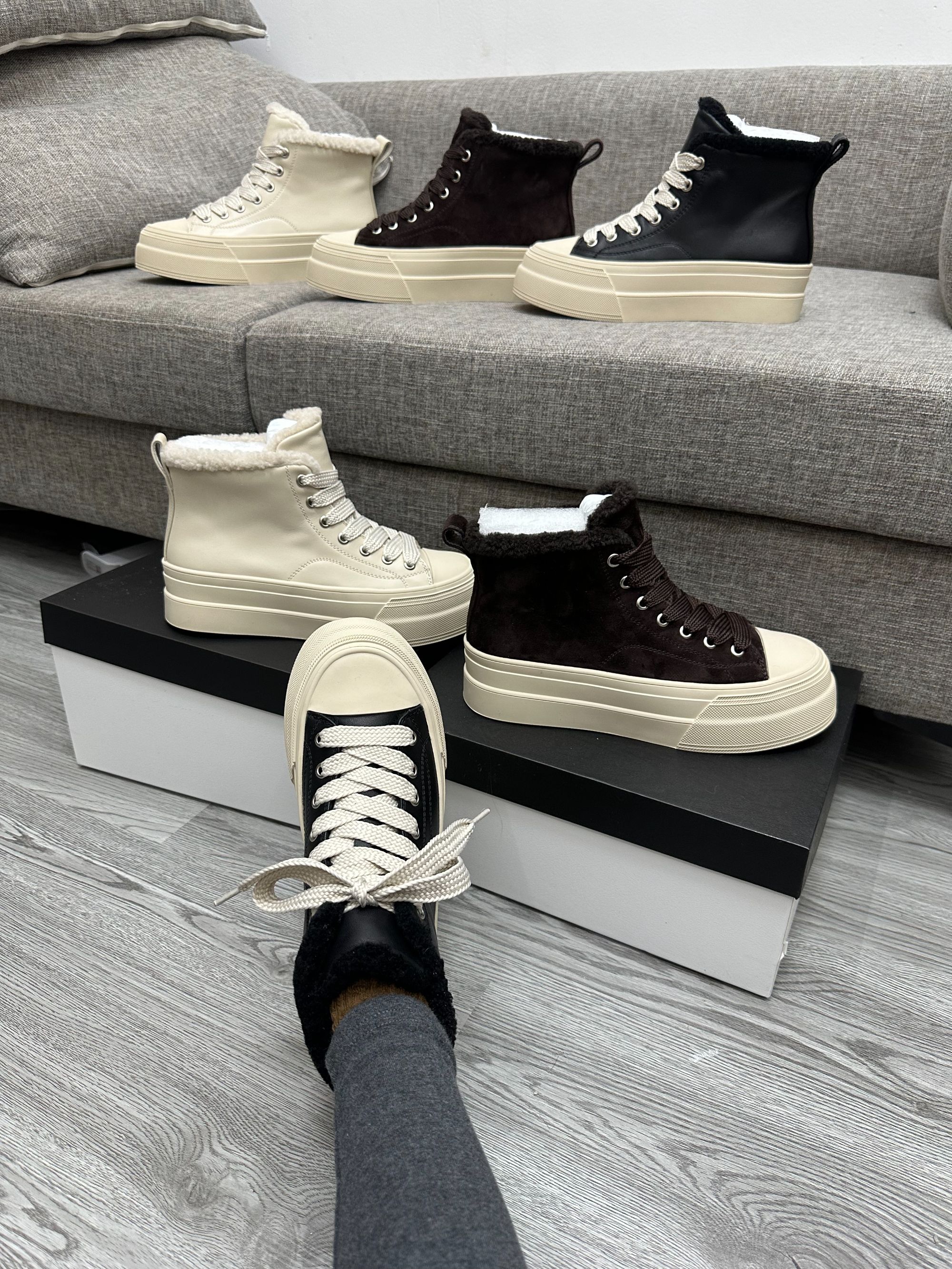 2025秋冬新款真皮百搭厚底加绒高帮鞋女保暖时尚运动休闲鞋