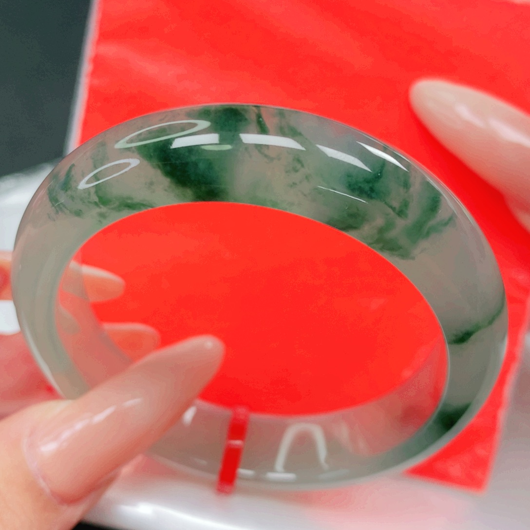 翡翠未镶嵌手镯54贵