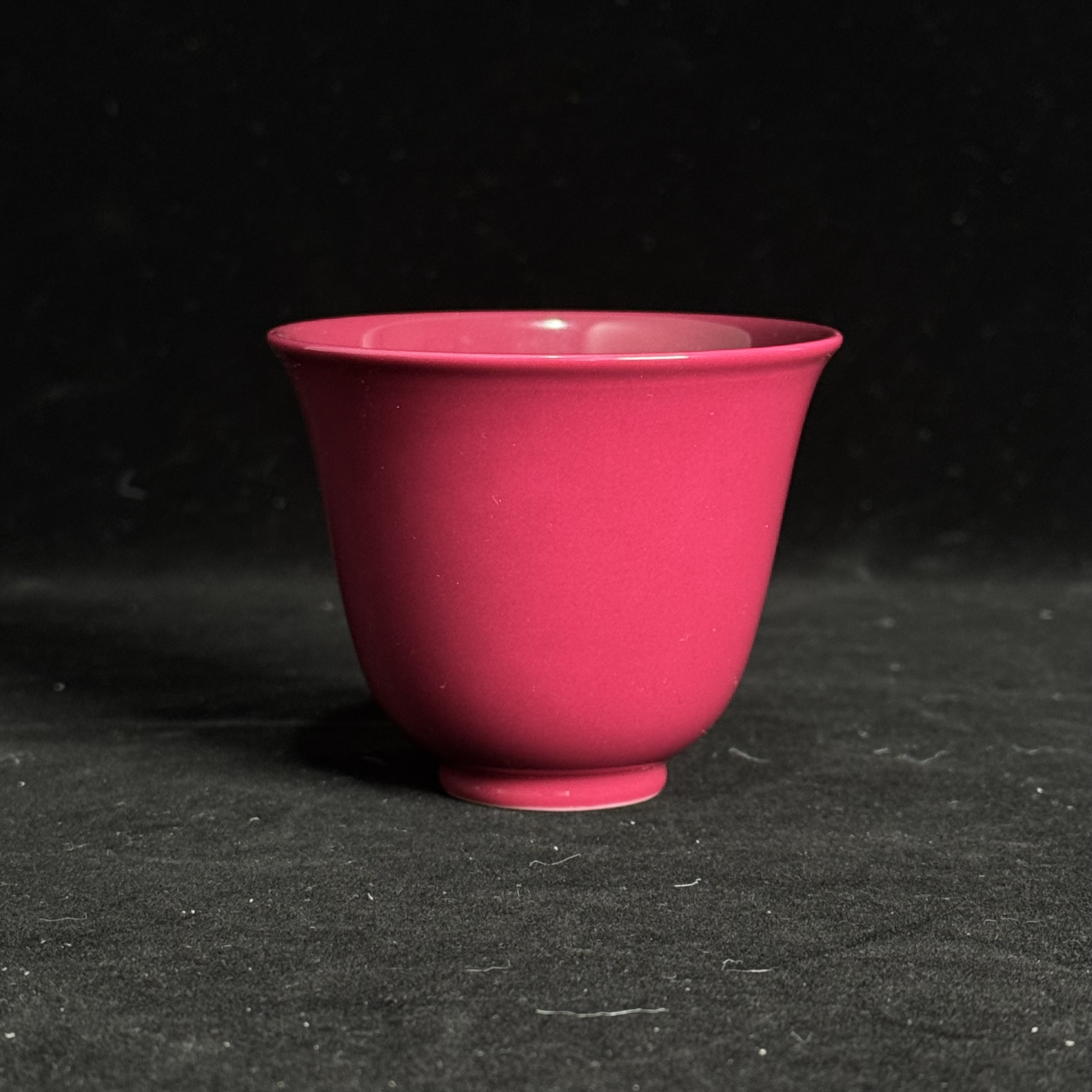 D胭脂紫釉铃铛杯