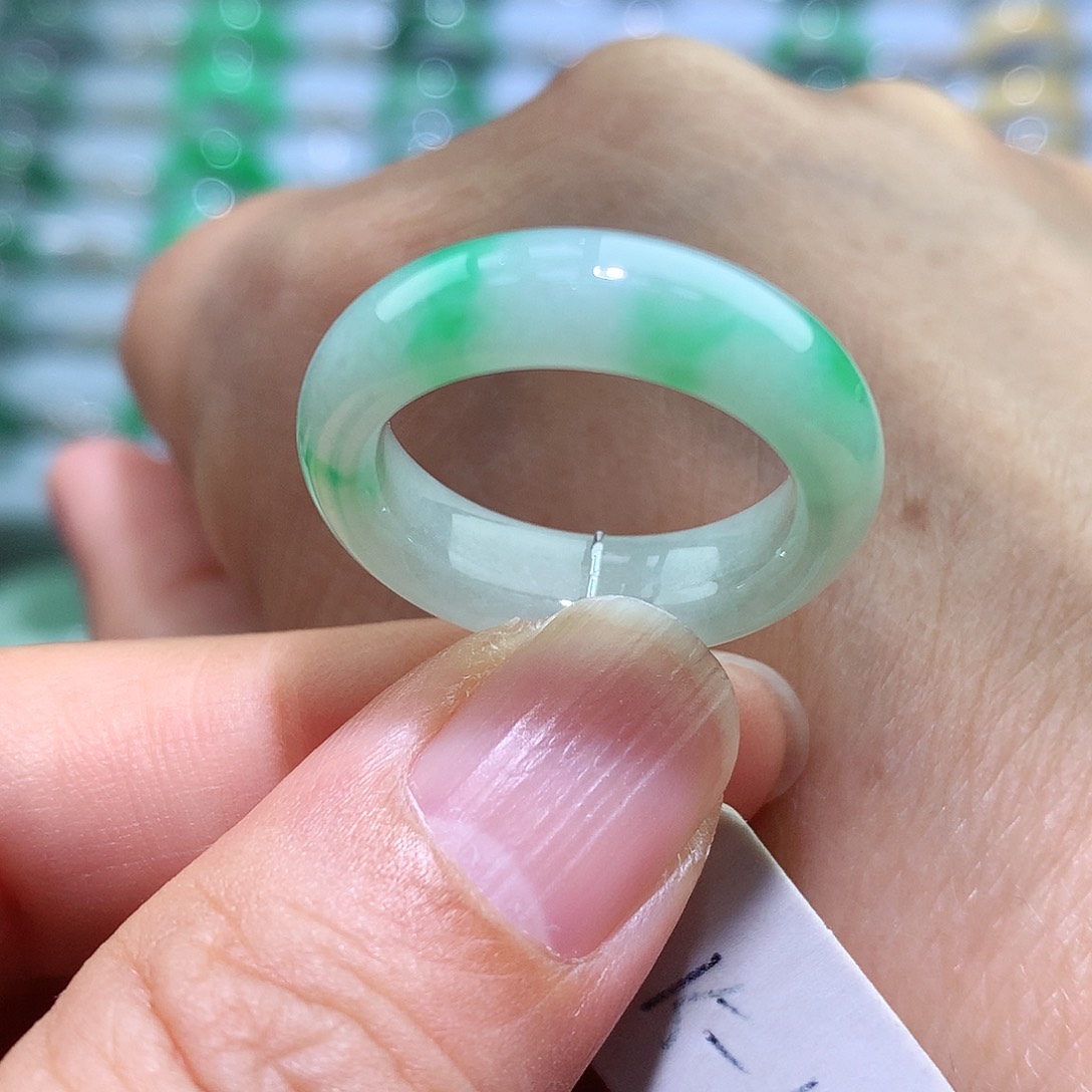 翡翠戒指未镶嵌1516号