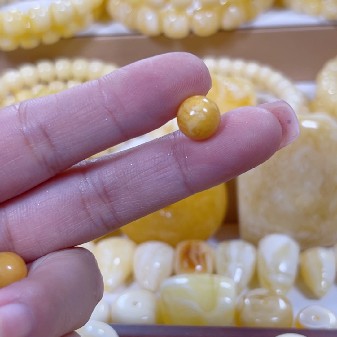 玉***轩琥珀未镶嵌手链天然蜜蜡