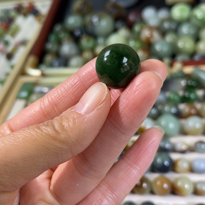 和田玉（糖玉）未镶嵌珠宝半成品18