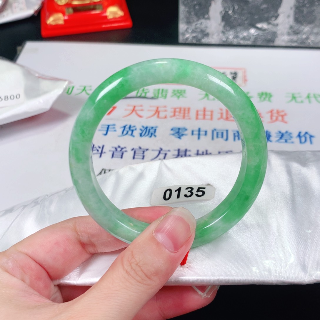翡翠手镯未镶嵌1*30135