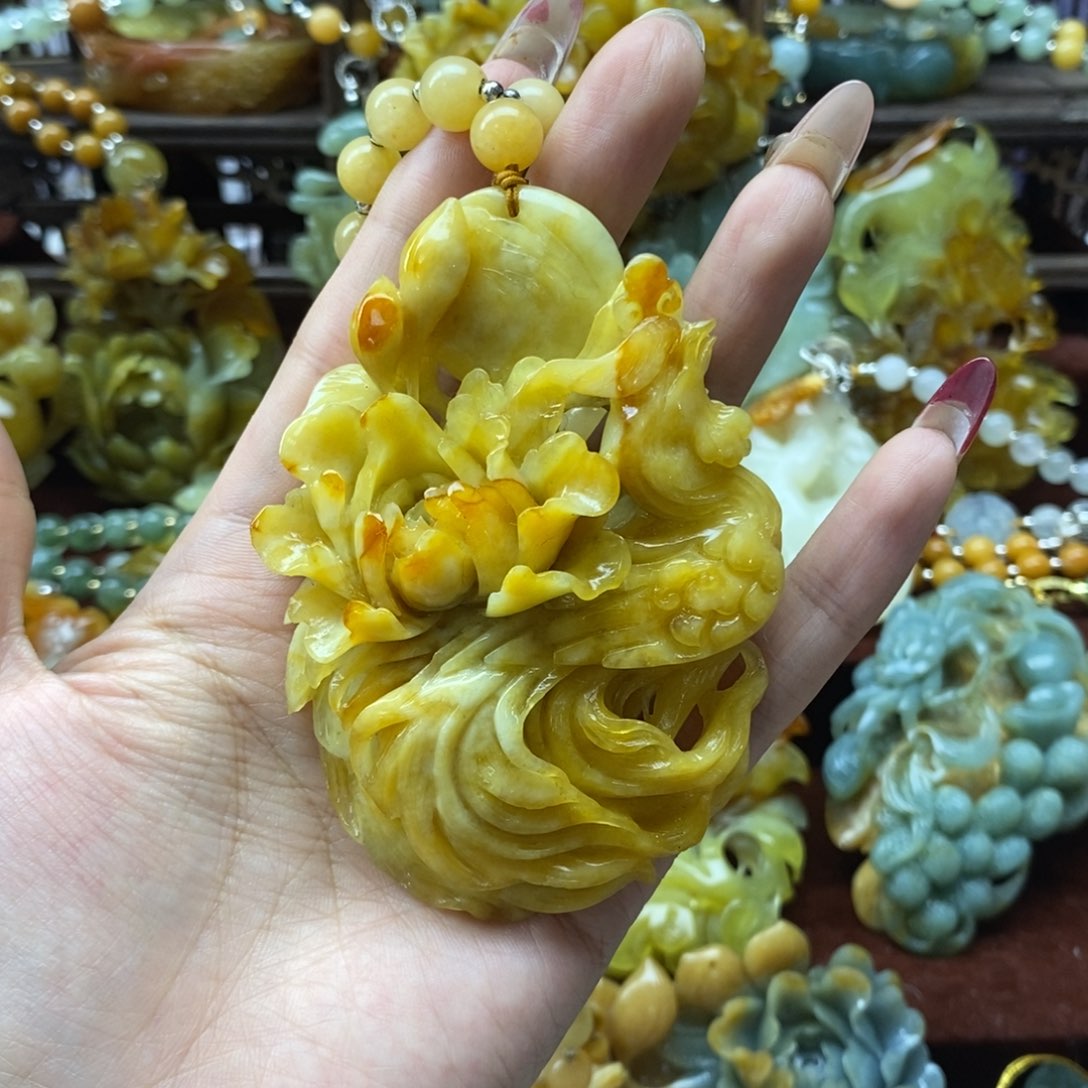 蛇纹石玉挂件未镶嵌▽